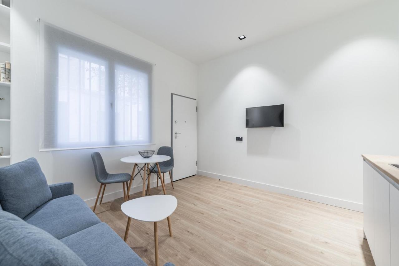 Apartament Jes B Close To Bernabeu Stadium Madrid Exteriör bild