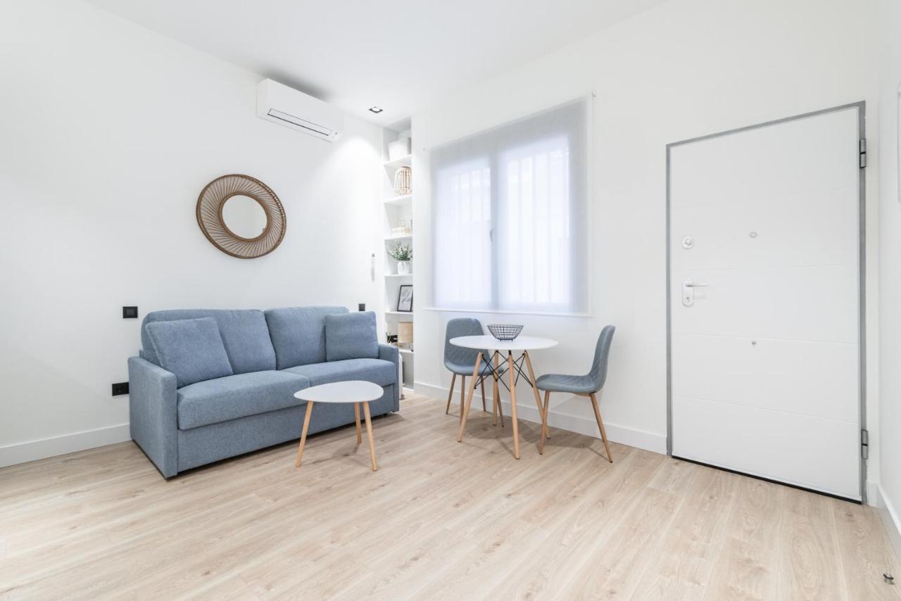 Apartament Jes B Close To Bernabeu Stadium Madrid Exteriör bild